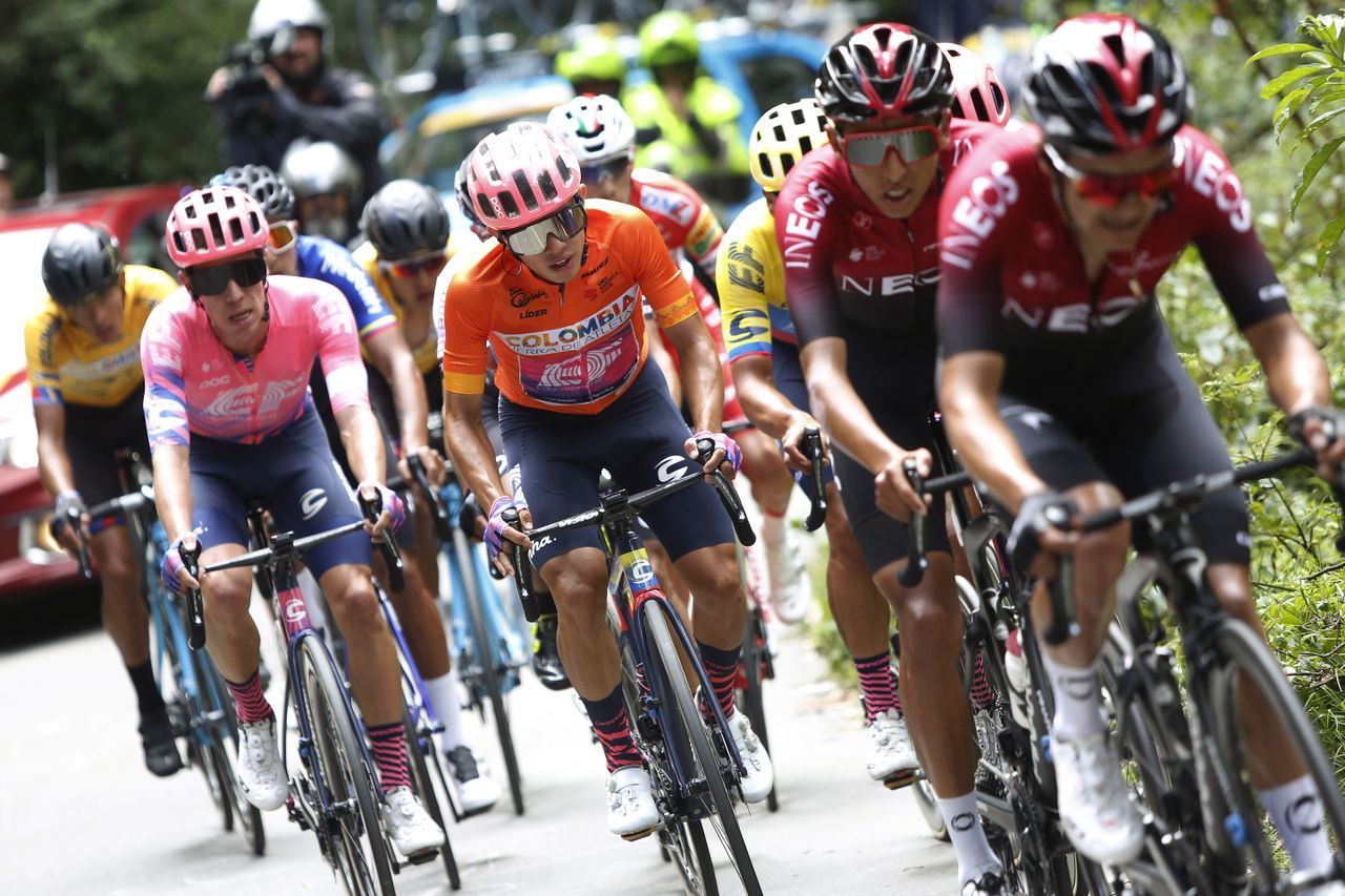 Sergio Higuita in the leader&#039;s jersey at the 2020 Tour Colombia