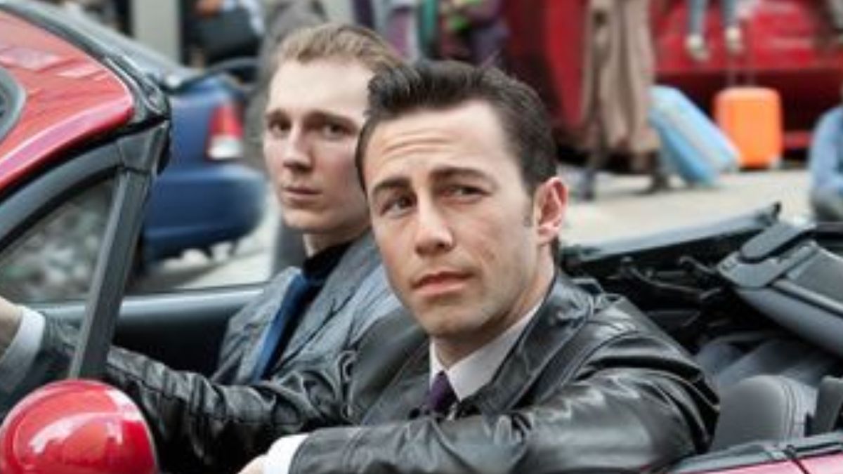 Paul Dano and Joseph Gordon-Levitt in Looper