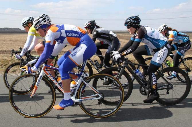 Iris Slappendel (Rabobank Liv/Giant) in the lead group