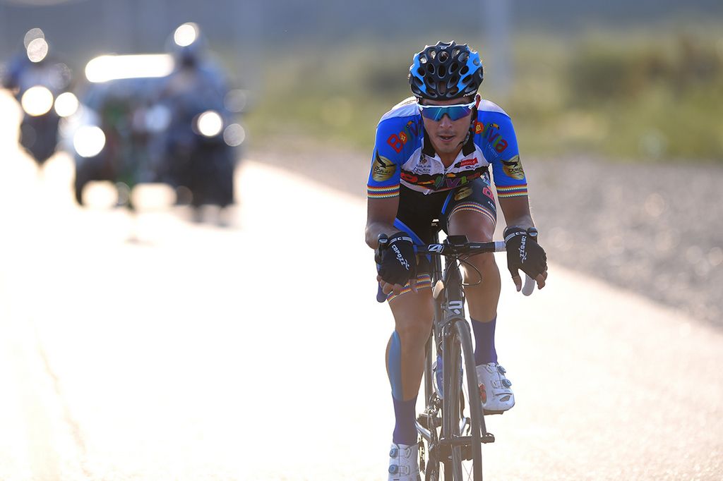 Julian Barrientos (Equipo Bolivia) goes solo