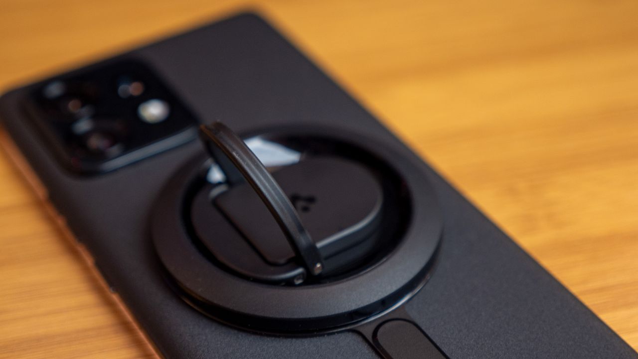 Using a Spigen O-Mag Ring phone webcam mount with a Motorola Edge Plus (2023)