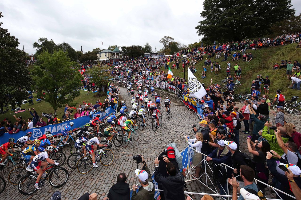 The peloton climbing Libby Hill