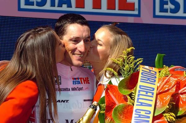 Marco Pinotti (T-Mobile) receives kisses for his hard work.