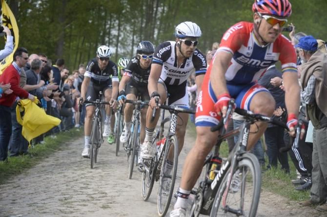 Hushovd taken on the cobbles of Paris-Roubaix