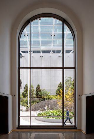 550 Madison Garden Window