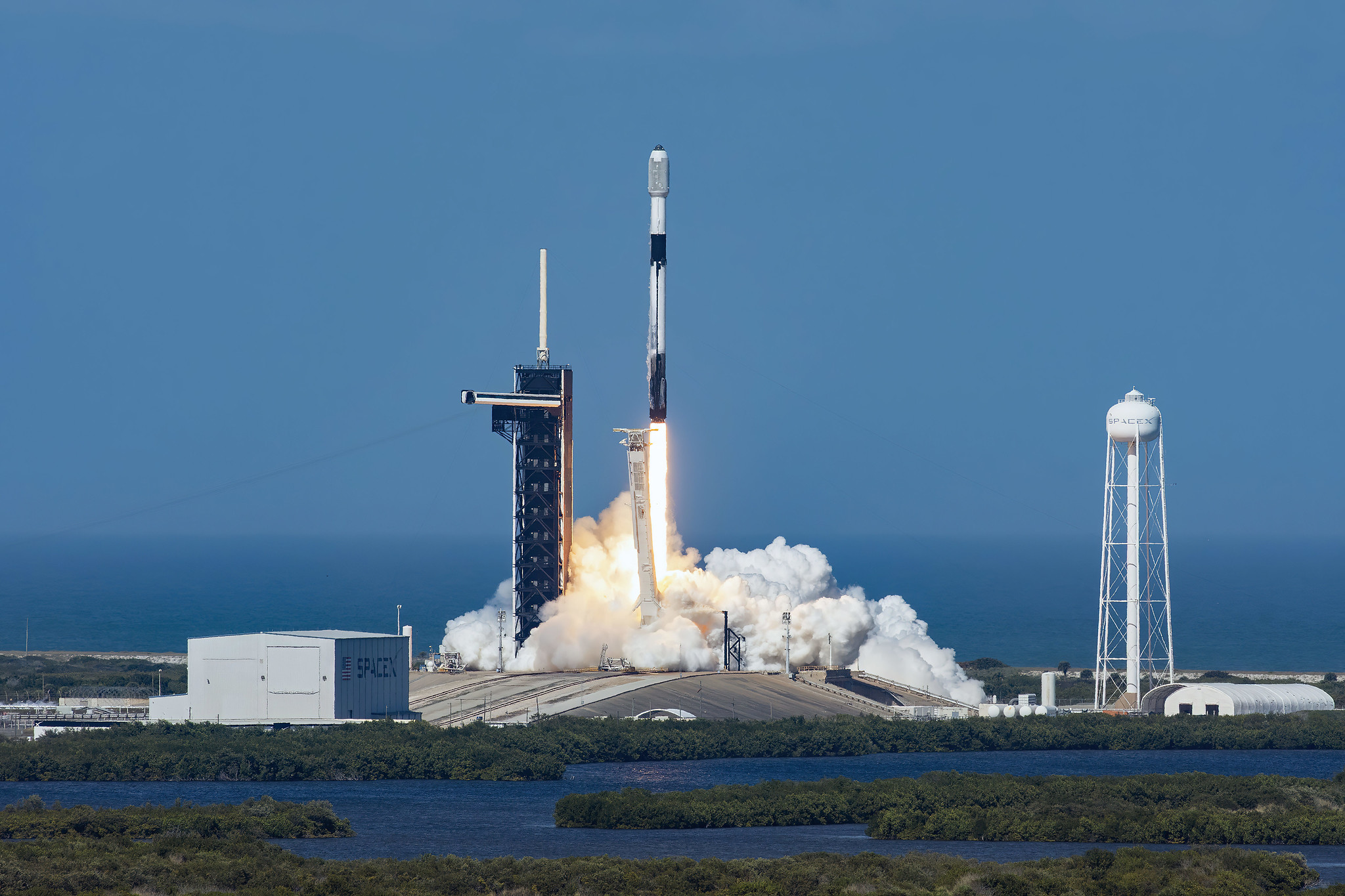 How much air pollution do rocket launches cause? - Breeze Technologies