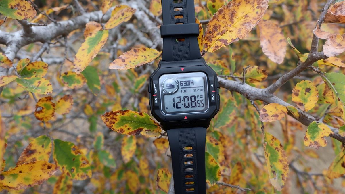 Amazfit Neo review: The retro smartwatch your inner kid will love