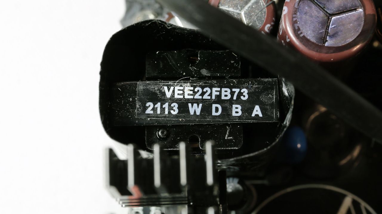 EVGA 1000 P6