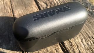 the shure aonic free charging case