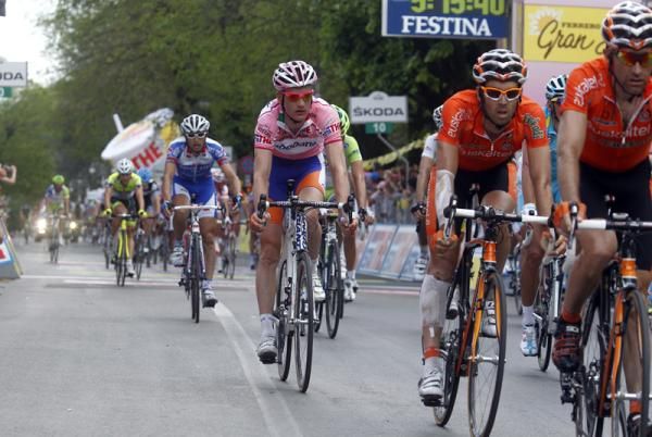 Weening kept his lead