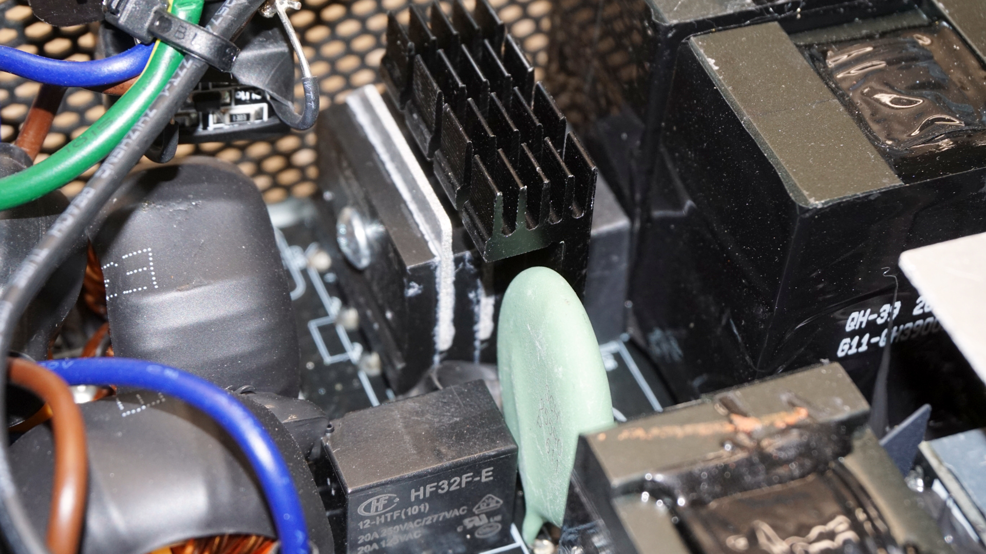 Cooler Master V Platinum 3000 Workstation