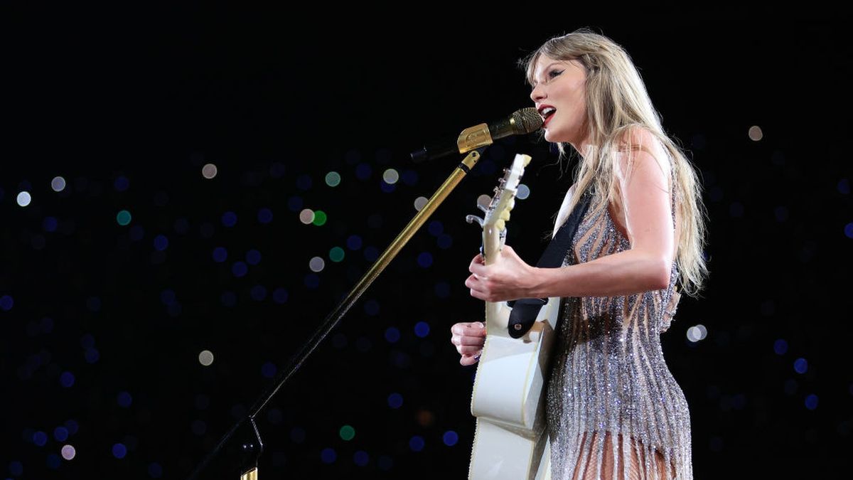 Taylor Swift performs onstage during &quot;Taylor Swift | The Eras Tour&quot; at Estadio Olimpico Nilton Santos on November 17, 2023 in Rio de Janeiro