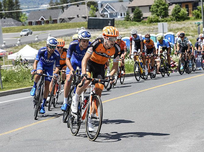 Silber Pro Cycling chipped in to help UHC towards the end of the race