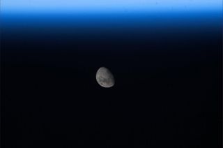 Mike Hopkins Captures Stunning Photo of Moonrise on ISS