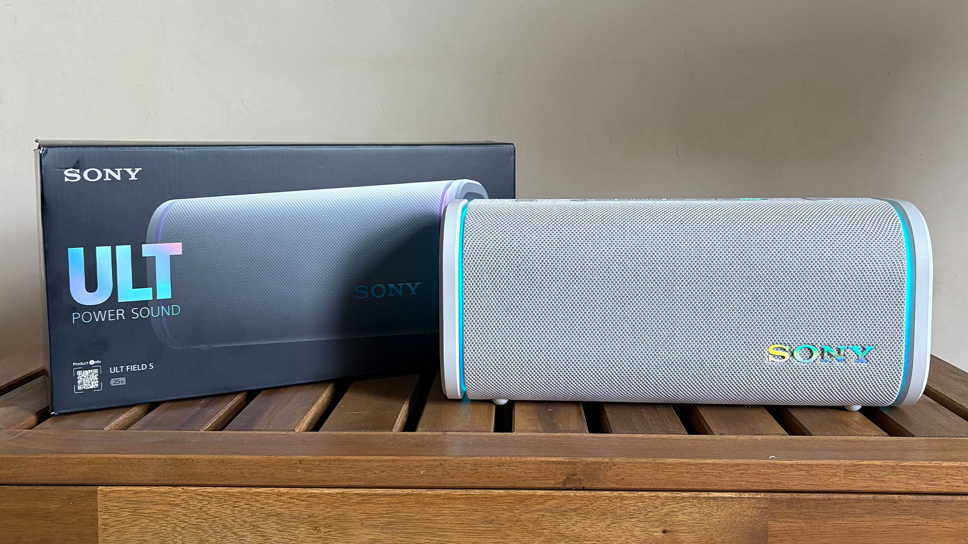 Sony ULT Field 5 speaker
