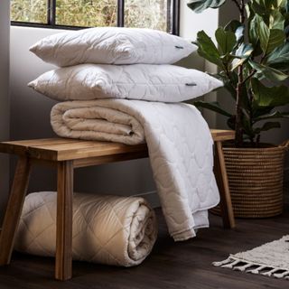 Picture of Woolroom bedding set on a bench