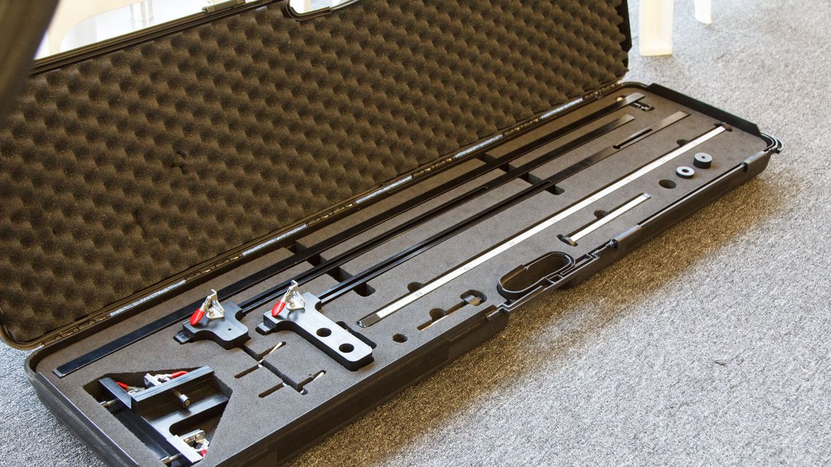 Many teams, including Sky, travel with cumbersome sizing and setup tools. Surprisngly, these are typically a compact version of the jigs used in European races