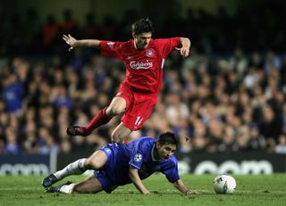 Liverpool's Xabi Alonso battles with Chelsea's Frank Lampard in the teams' 2005 Champions League semi-final.