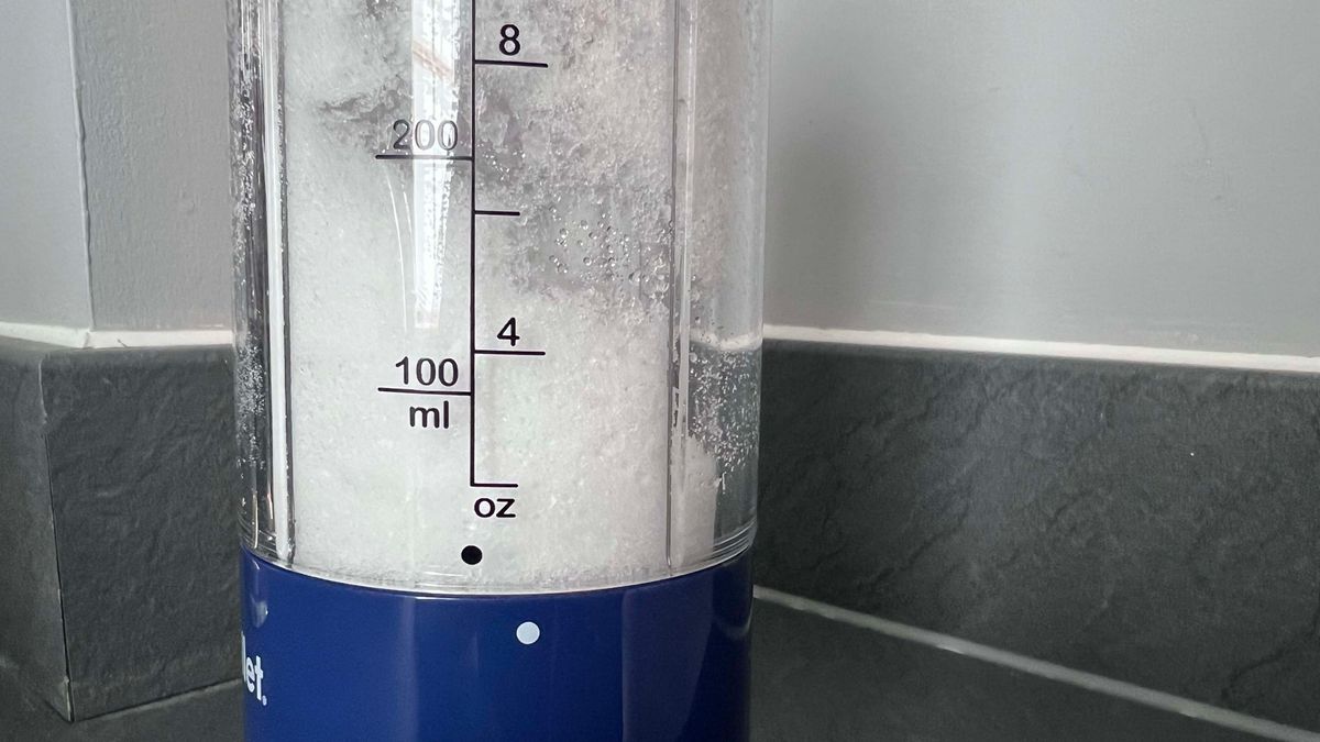 Result of using the Nutribullet Magic Bullet portable blender to crush ice cubes