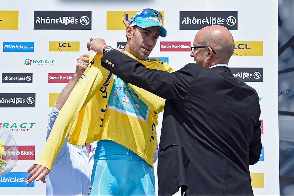 Vincenzo Nibali in yellow.
