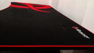 The Arozzi Arena mouse pad close up