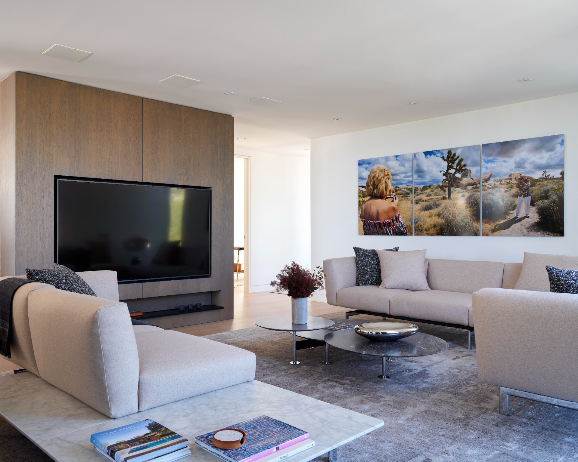 5 Golden Rules for 'Good' Living Rooms Interior Designers Swear by ...