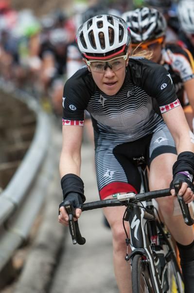 Clara Hughes (Specialized-Lululemon) helped to bring back the break