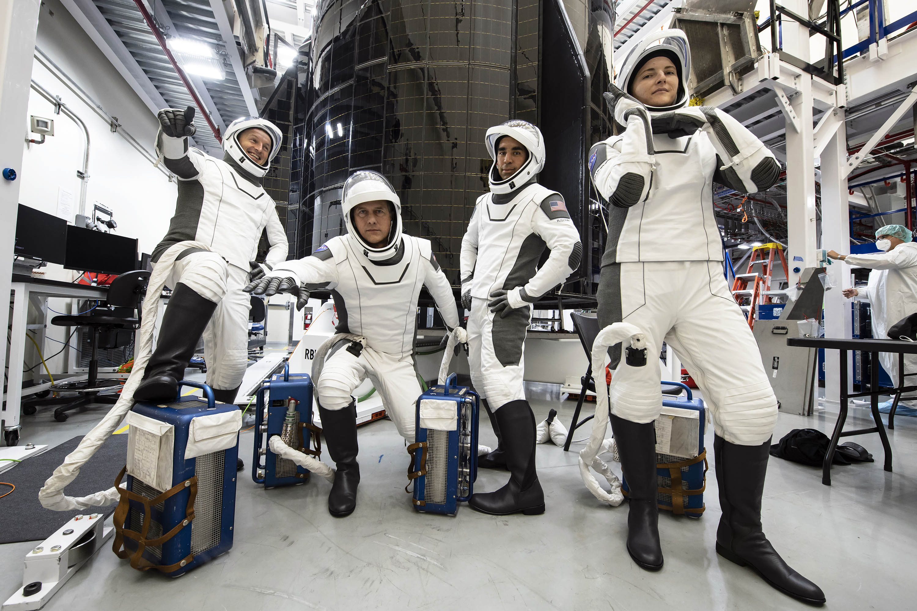 Dragon-riding astronauts join exclusive inner circle at NASA