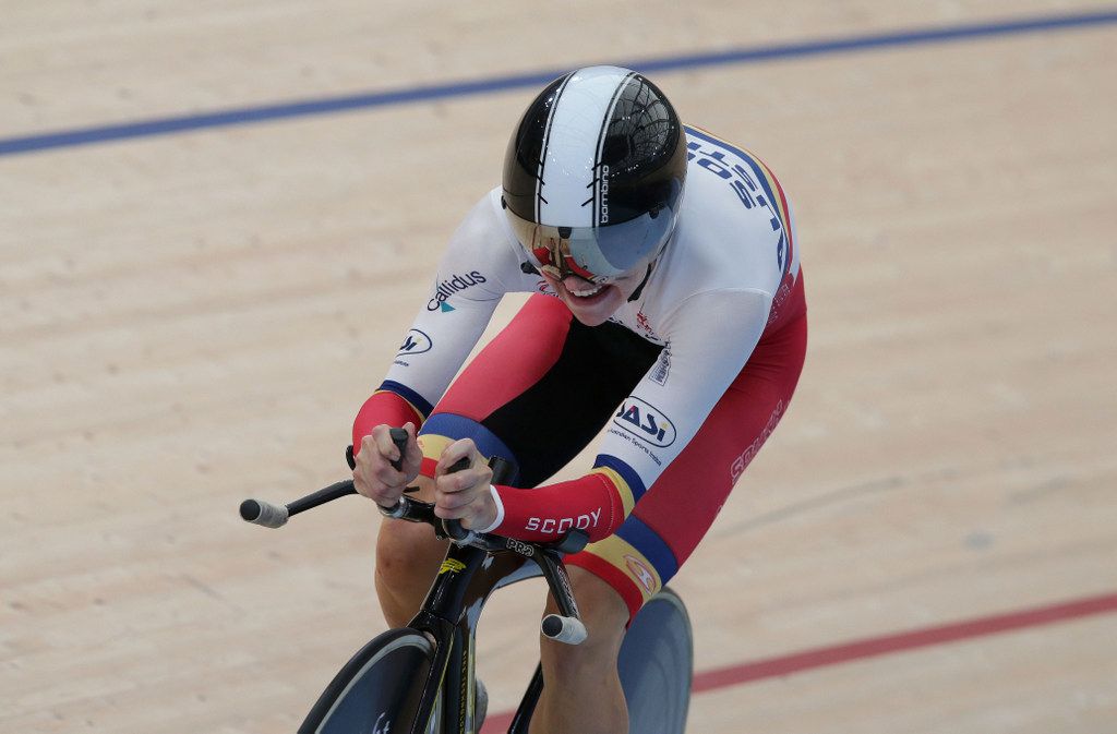 Breanna Hargrave riding the 500m TT gold meadl