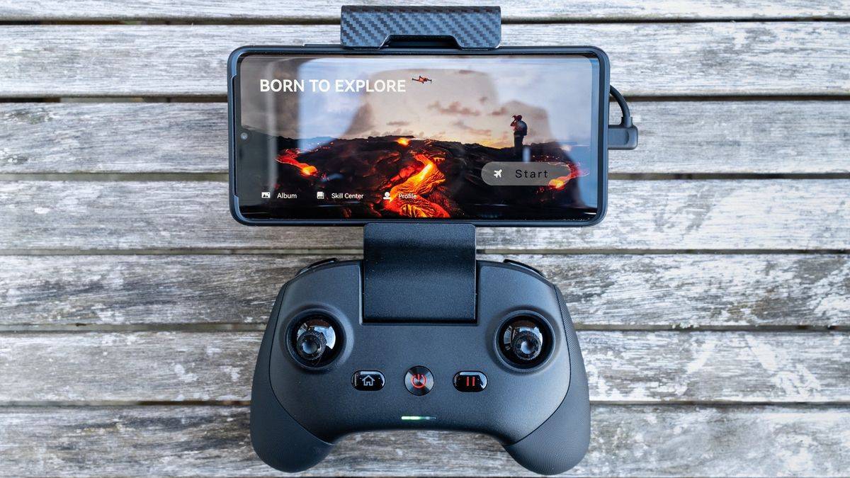 Autel EVO Lite+_Controller with phone