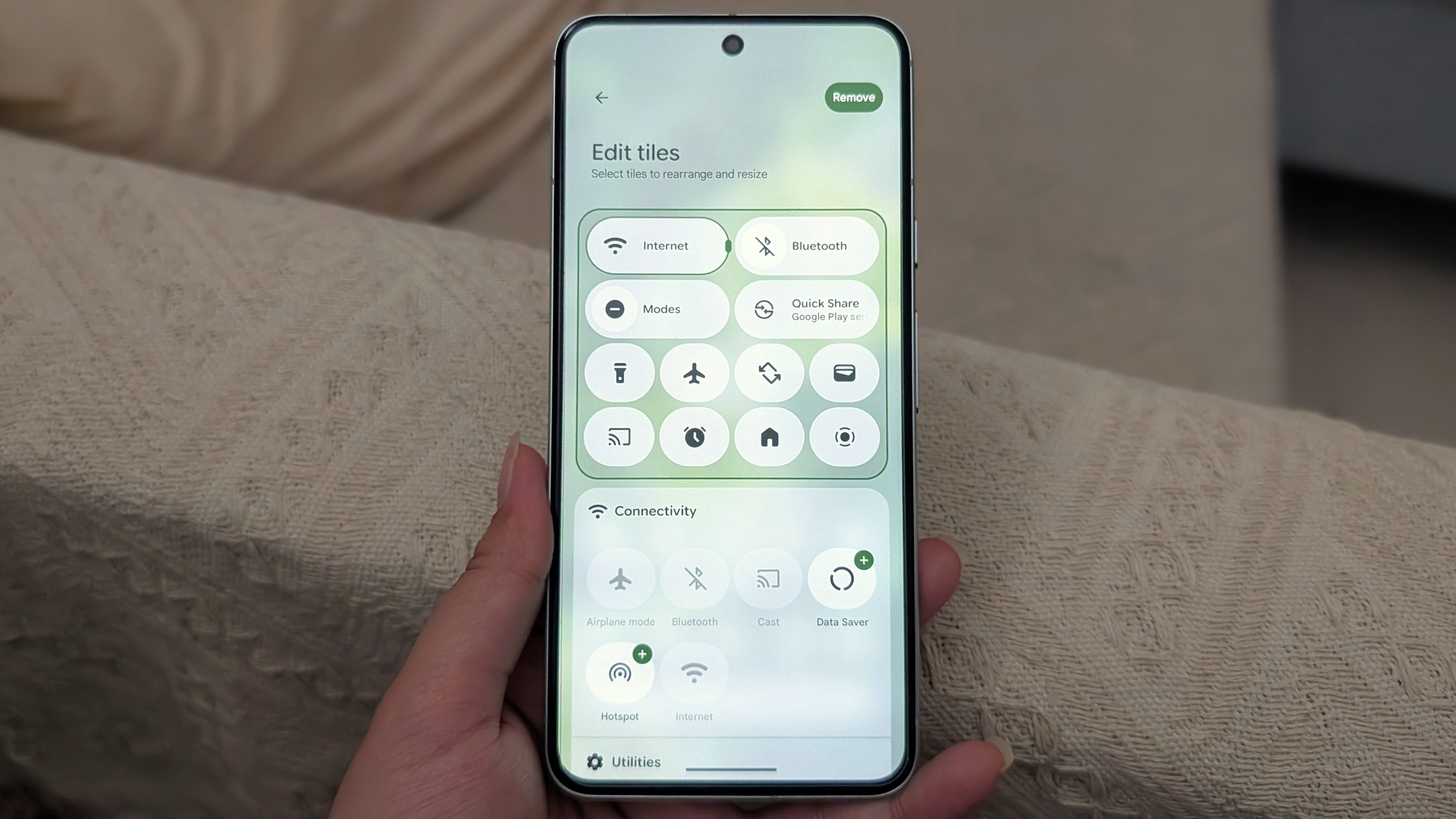 Quick settings tiles on Android 16