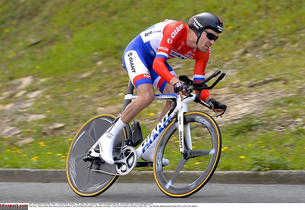 Tom Dumooulin (Giant-Alpecin) takes the finale win