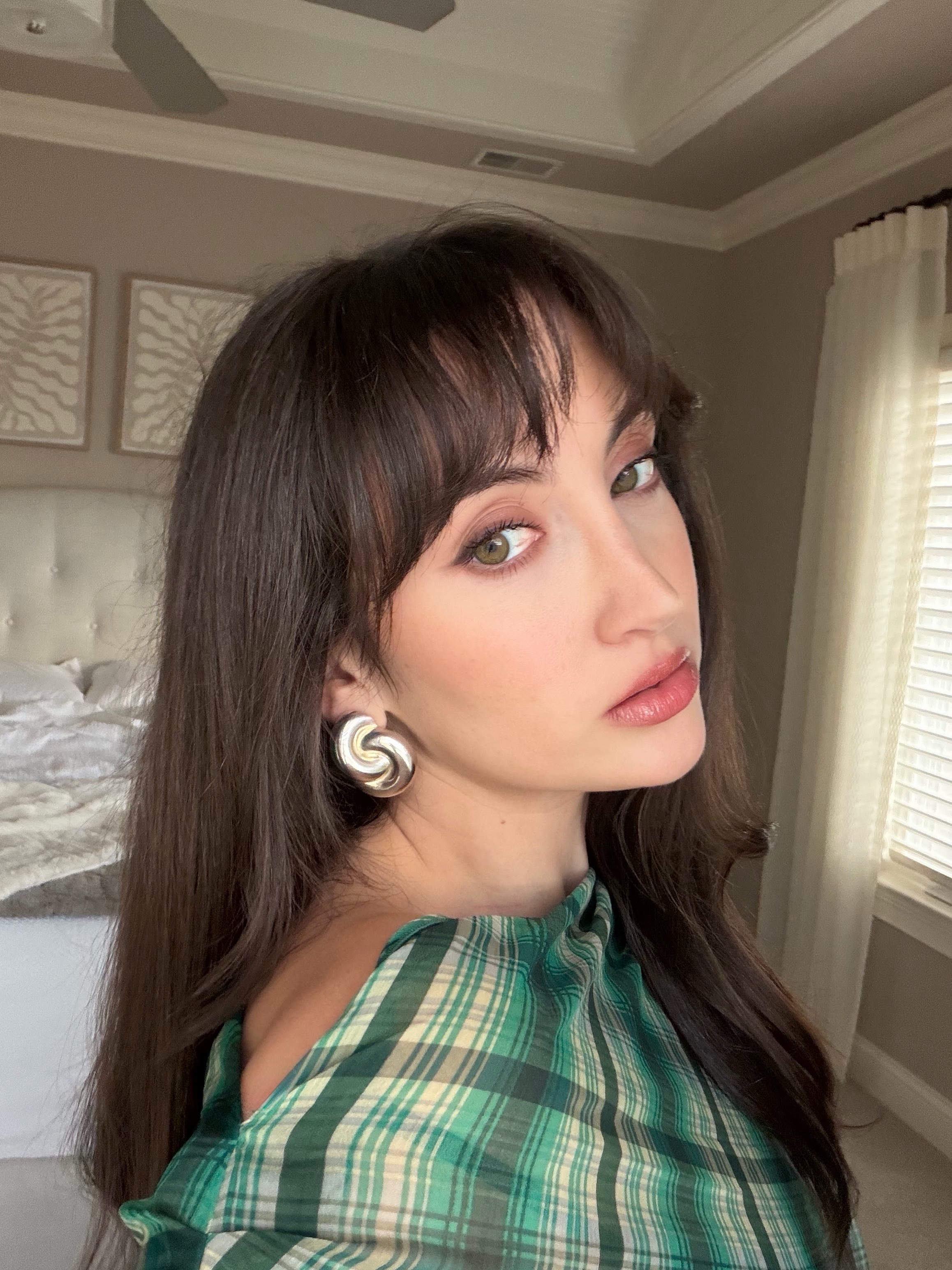 Associate Beauty Editor Alyssa Brascia wearing Stila Stay All Day Smudge &amp;amp; Set Waterproof Gel Liner.