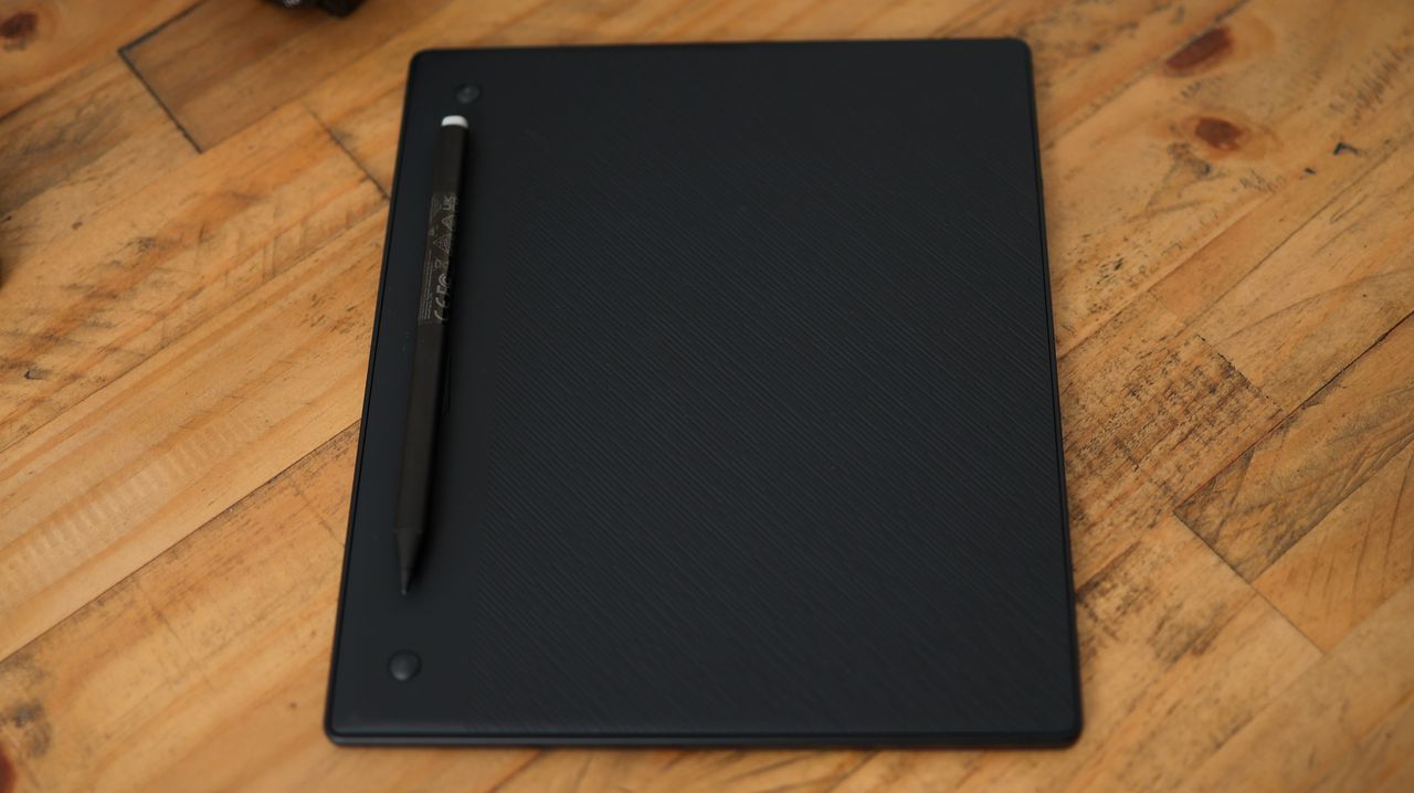 A photo of the Kobo Elipsa 2E