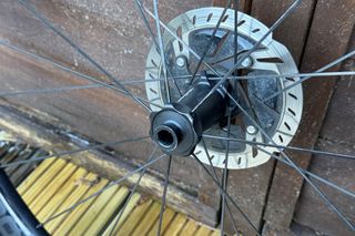 Vision Metron 60 SL front hub detail