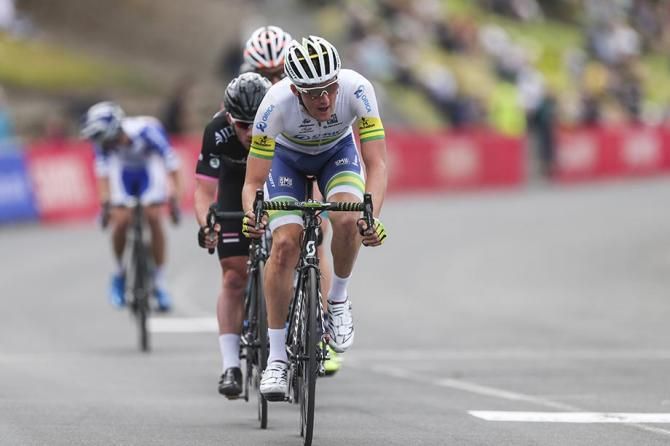 Luke Durbridge leads the break
