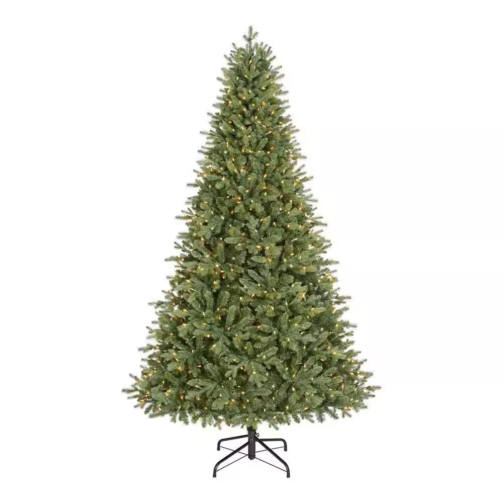 Home Accents Holiday , 7.5 ft. Nostalgic Noble Fir LED Pre-Lit Christmas Tree