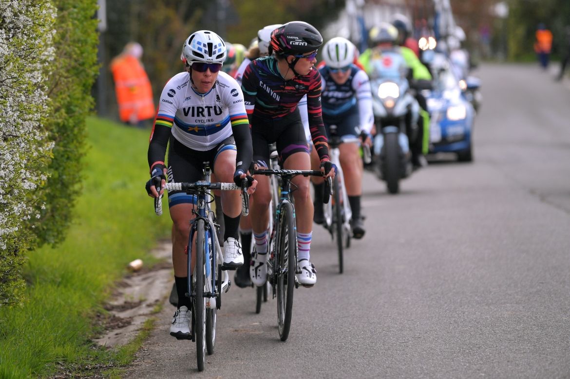 Marta Bastianelli (Virtu) forced to chase