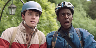 sex education otis eric bike helmets season 1 netflix