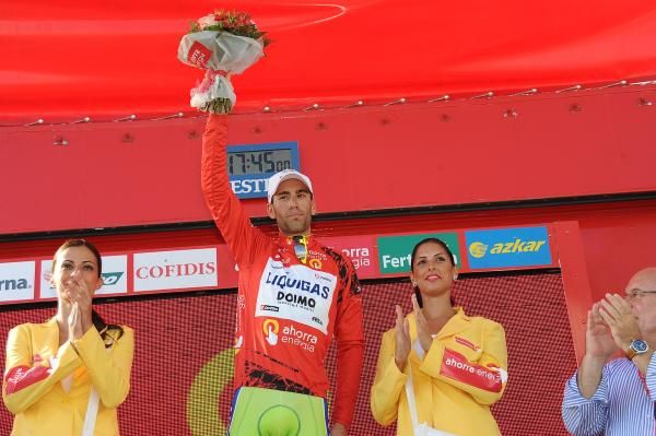 Vincenzo Nibali (Liquigas) salutes the crowd.
