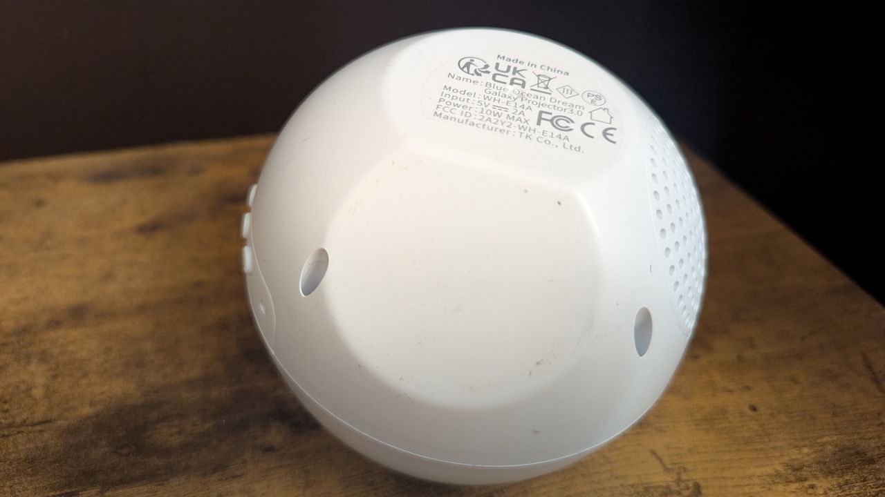 Pikoy Galaxy Light Projector during review