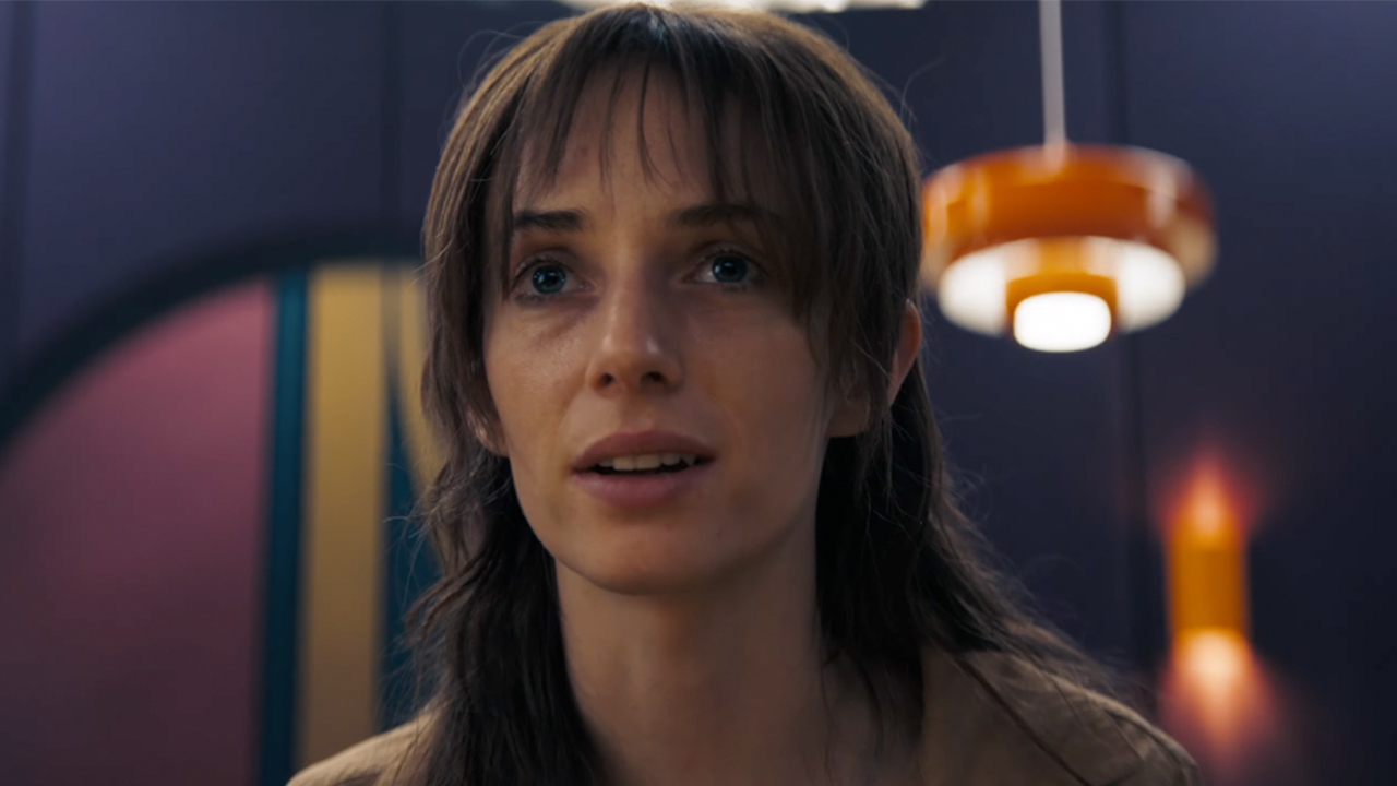 A close up of Maya Hawke in The Hunger Games: Sunrise on the Reaping.