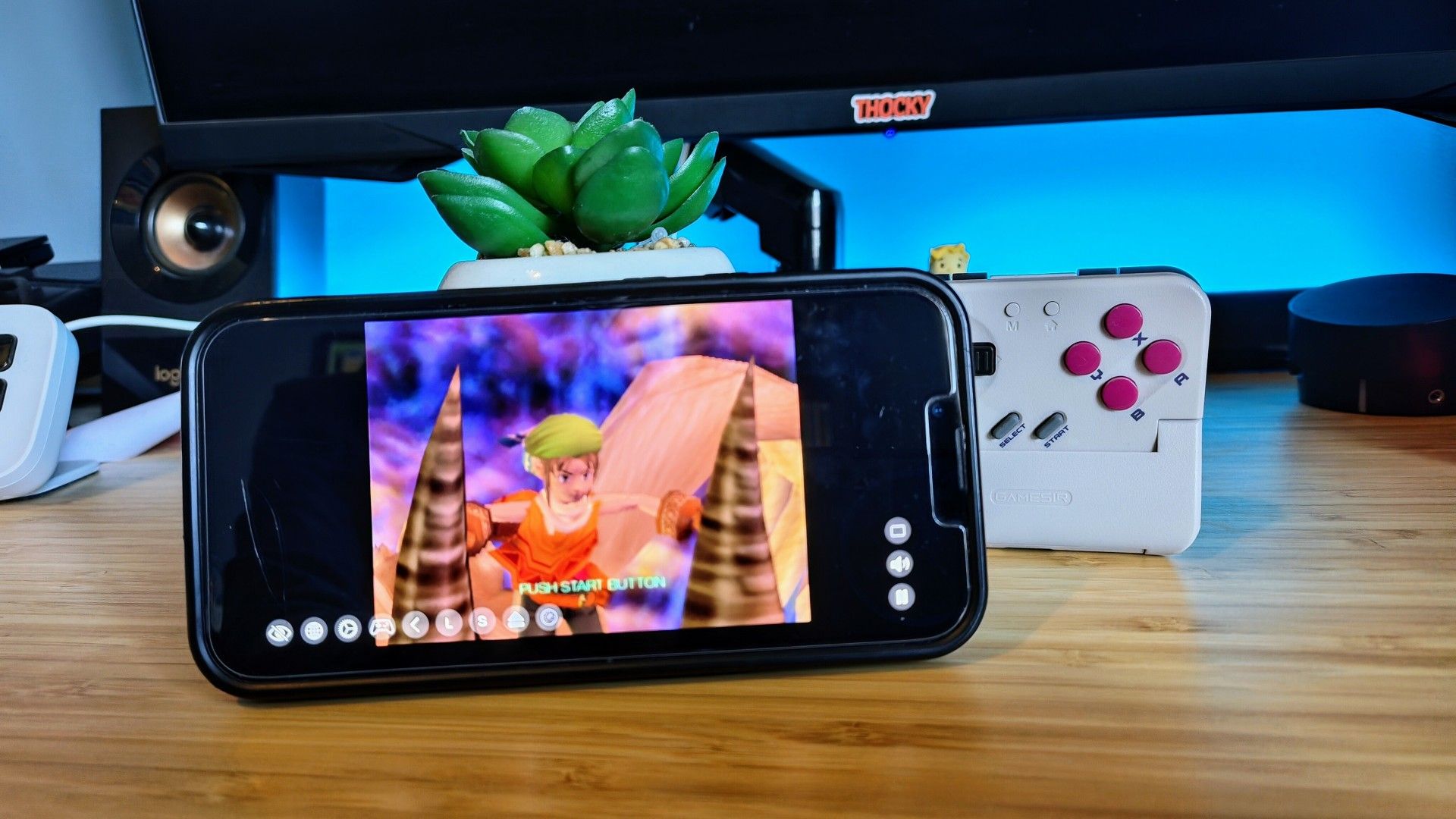 Abxylute M5 M6 Mobile Controllers: PS2 iPhone Gaming [Confirmed]