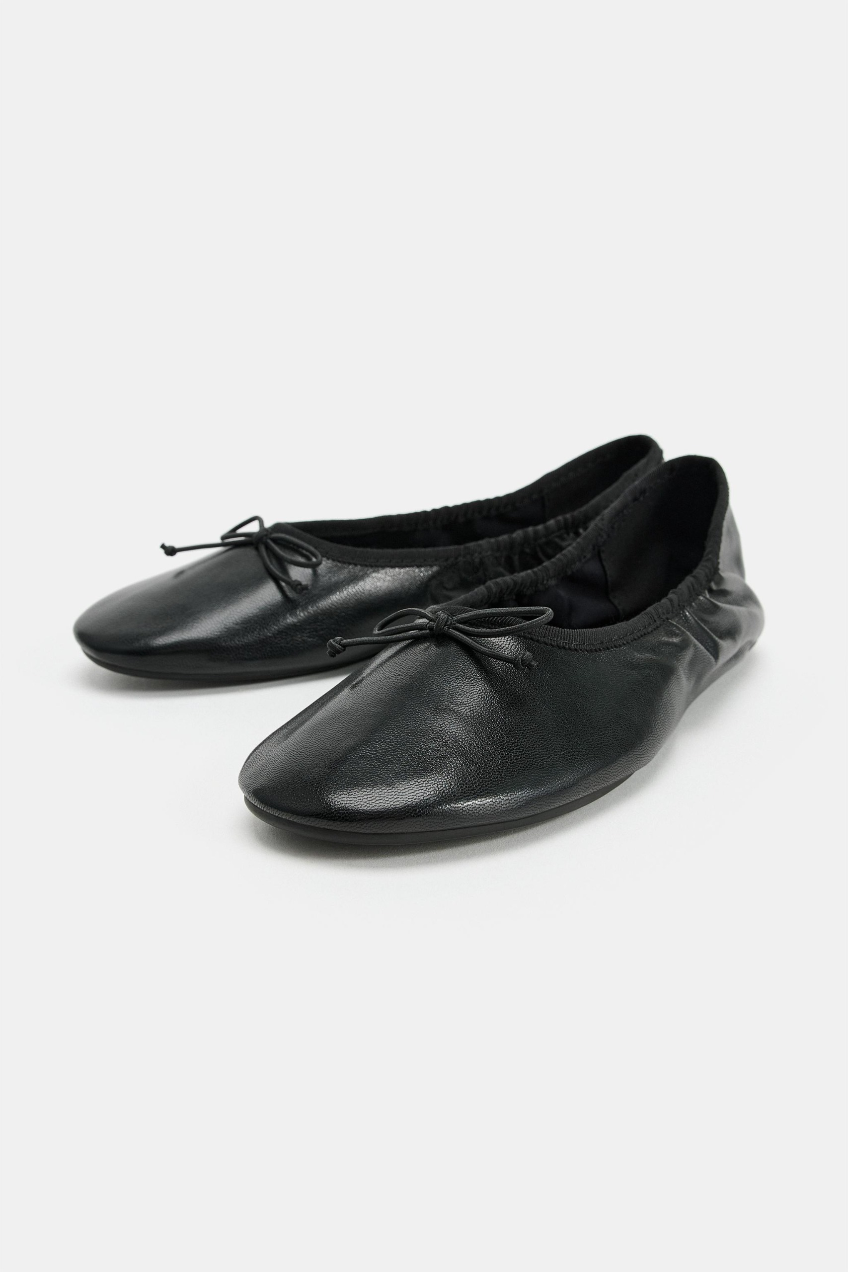 Ruffled Leather Ballet Flats - Black - 5