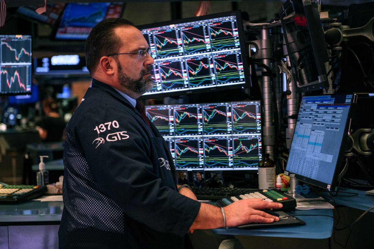 NYSE trader