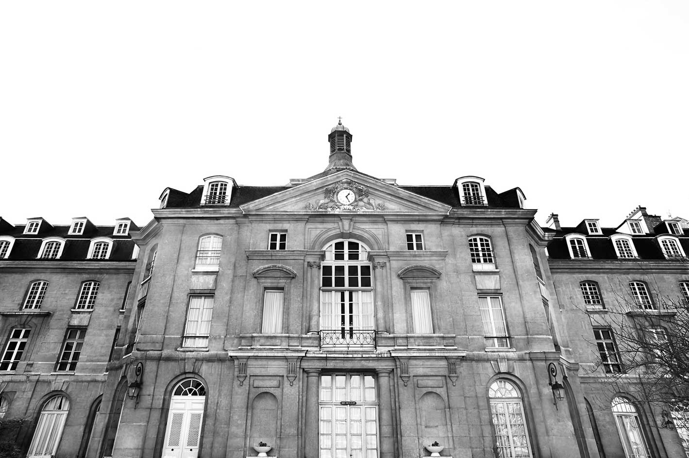 Life on the Left Bank - Yves Saint Laurent Rive Gauche - Escentual's Blog