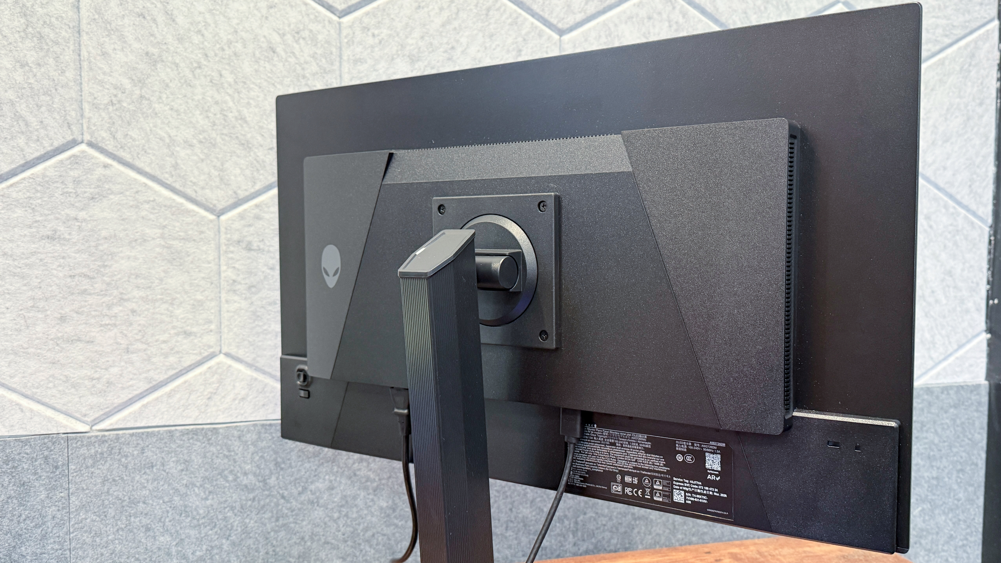 Alienware AW2726DM backside