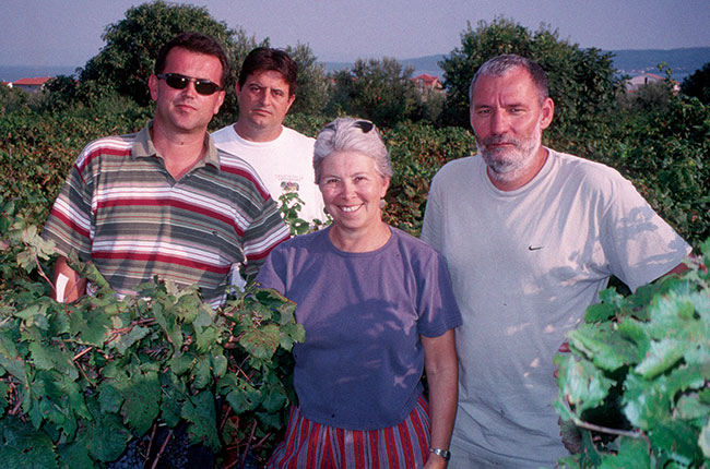 Carole Meredith with researchers