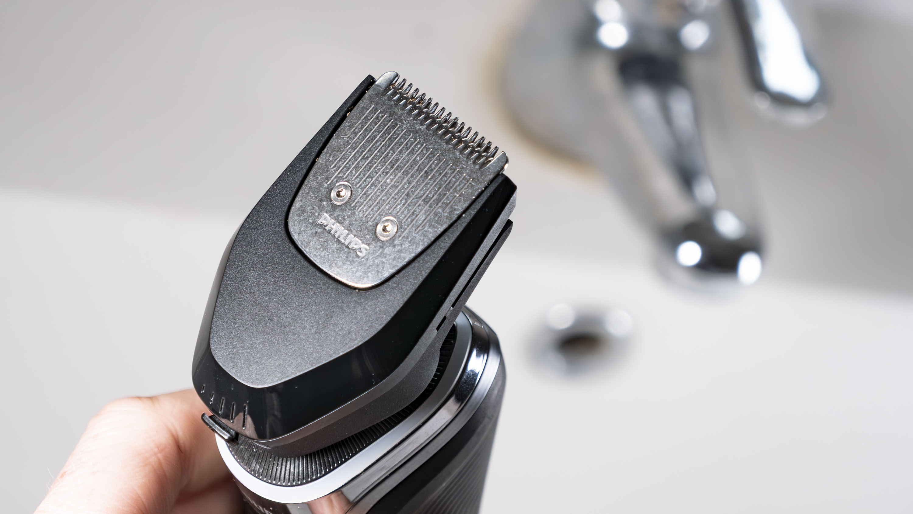 Closeup of the Philips i9000 electric razor's trimmer head