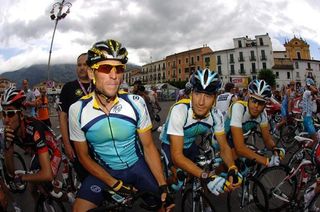 Lance Armstrong (Astana) awaits the start of stage 18 in Sulmona.